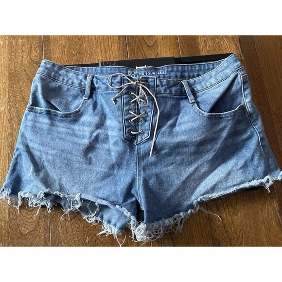 No Boundaries Juniors Size 17 Lace Up Blue Denim Cut Off Fringe Jeans Shorts - Picture 1 of 6